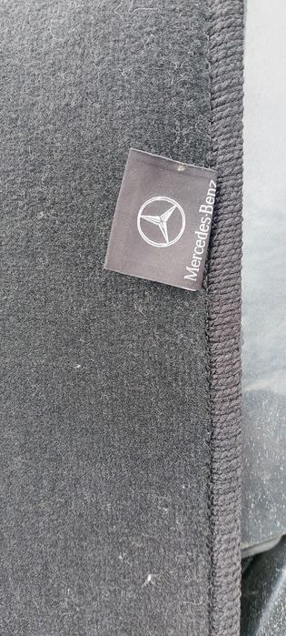 Стелка за Мерцедес W205 комби