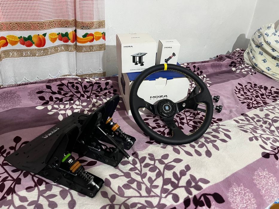 Игровой руль Moza R3