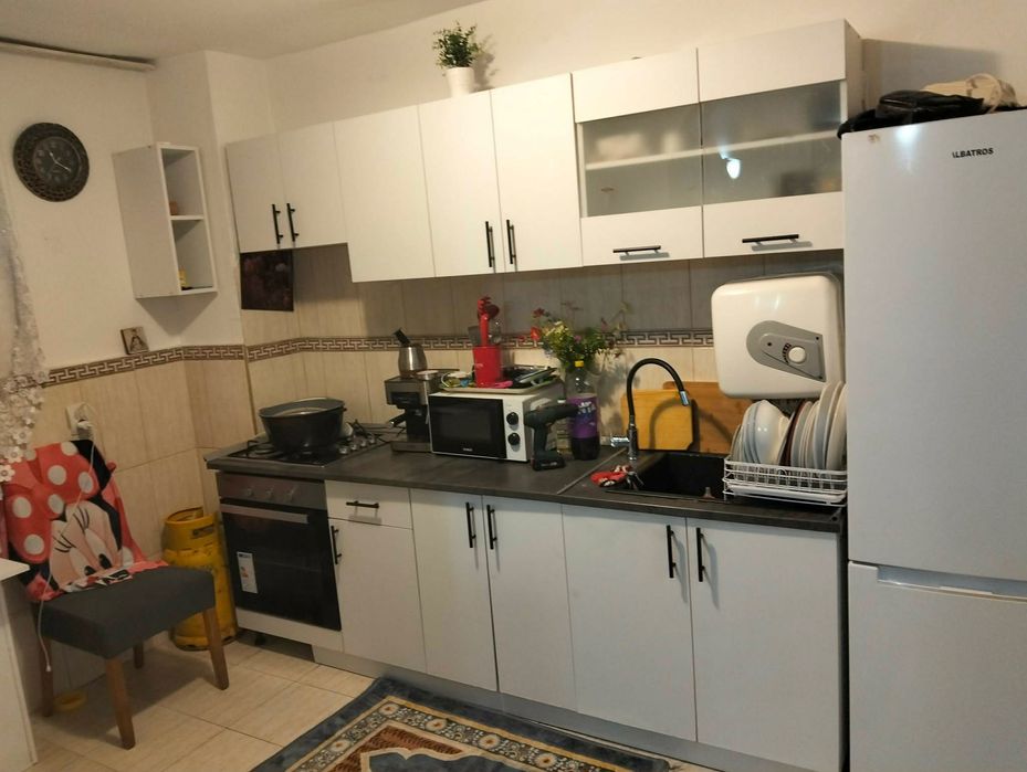 Apartament cu 3 camere, complet mobilat și utilat, gata de mutare.