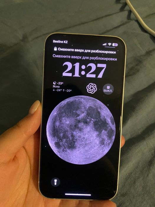 Продаю айфон__13