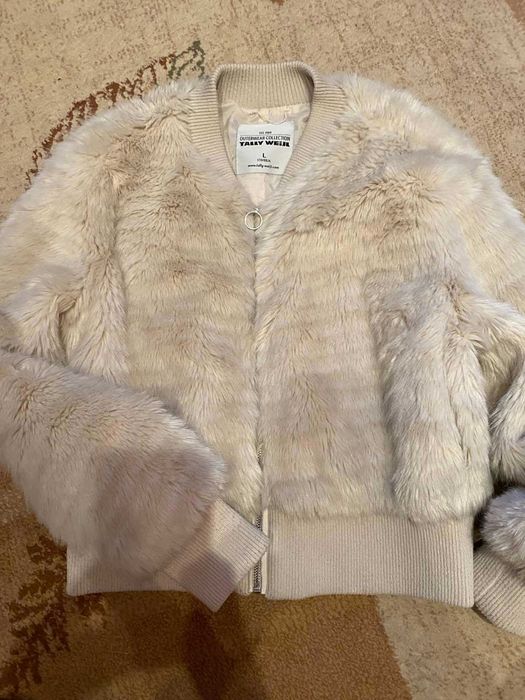 Бяло пухесто яке TALLY WEIJL