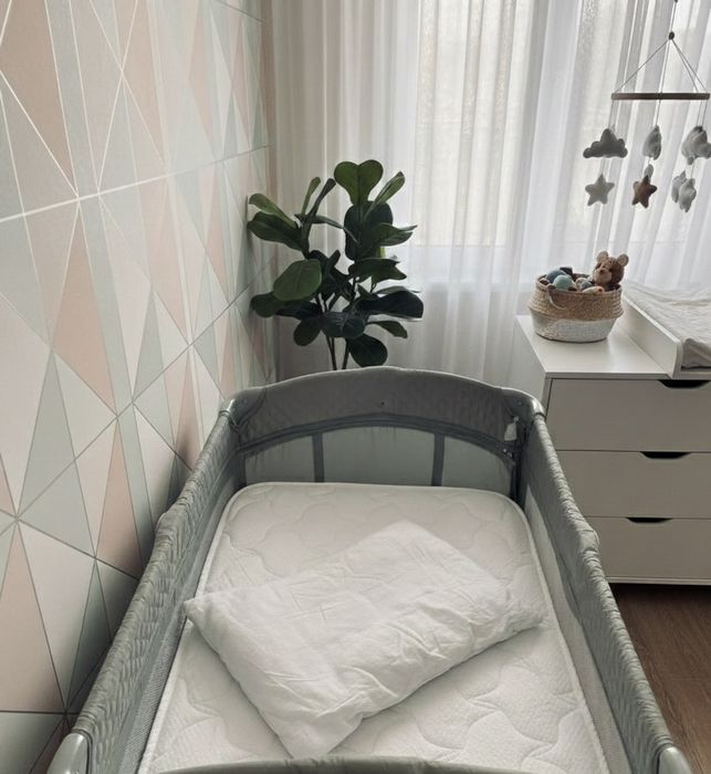 Стул для кормления, манеж с матрасом