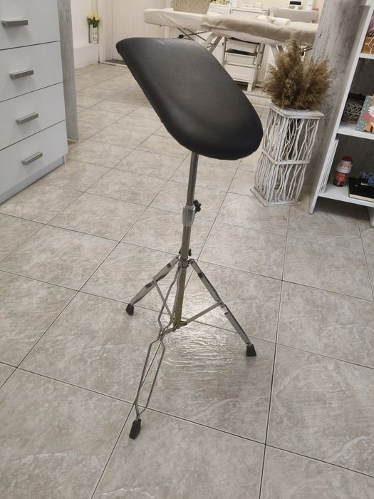 Стойка за татуировки