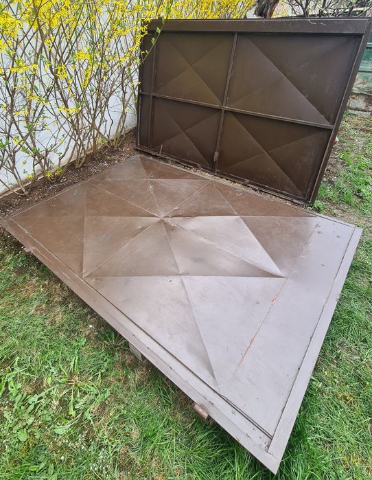 Метални гаражни врати