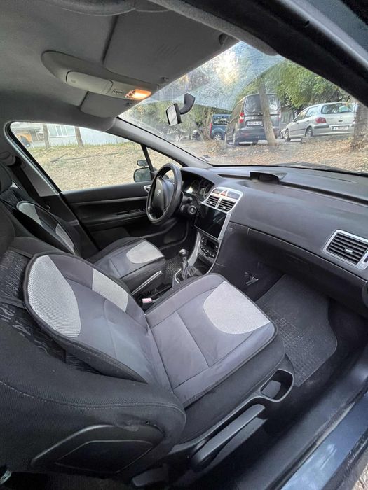 Продавам Peugeot 307