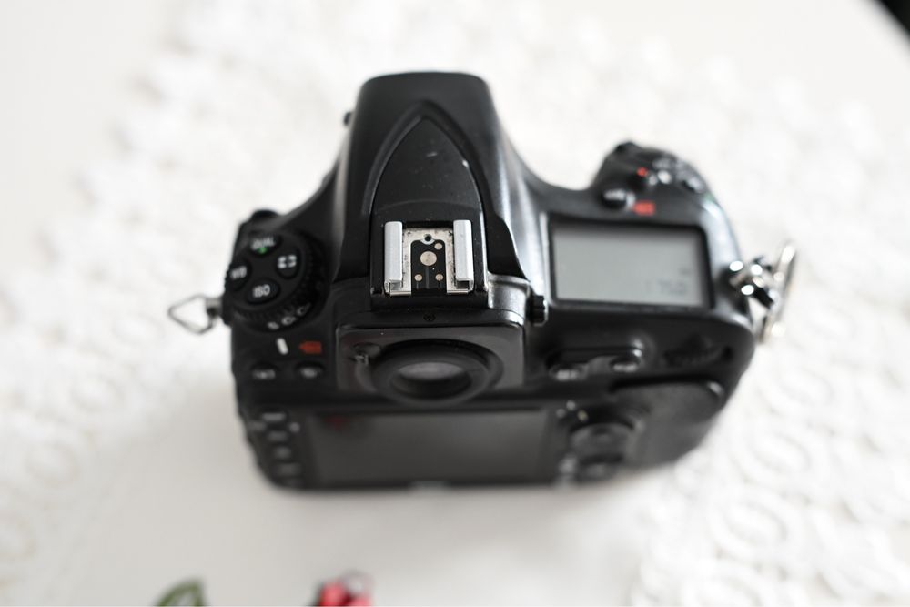 Nikon D810 + nikkor 180mm f2.8