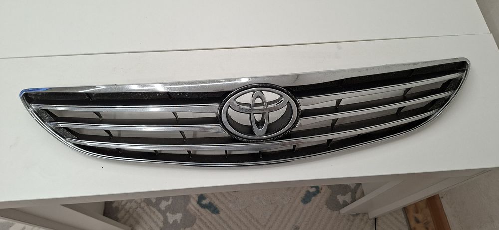 Продам решётку камри35