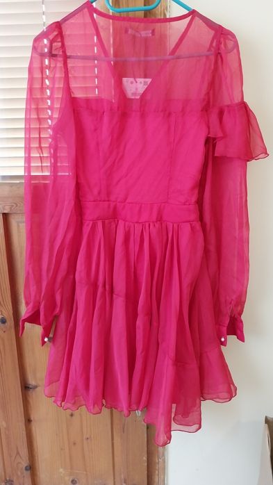 Цикламен дантелена рокля