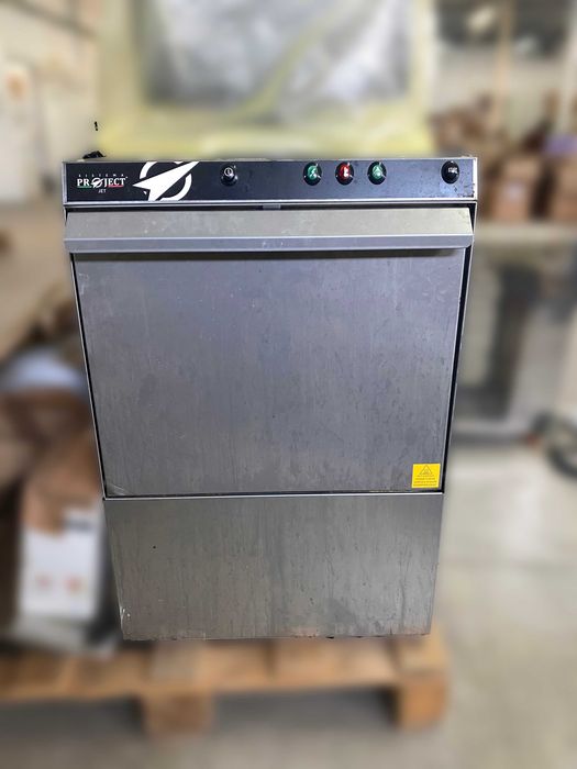 Masina de spalat pahare