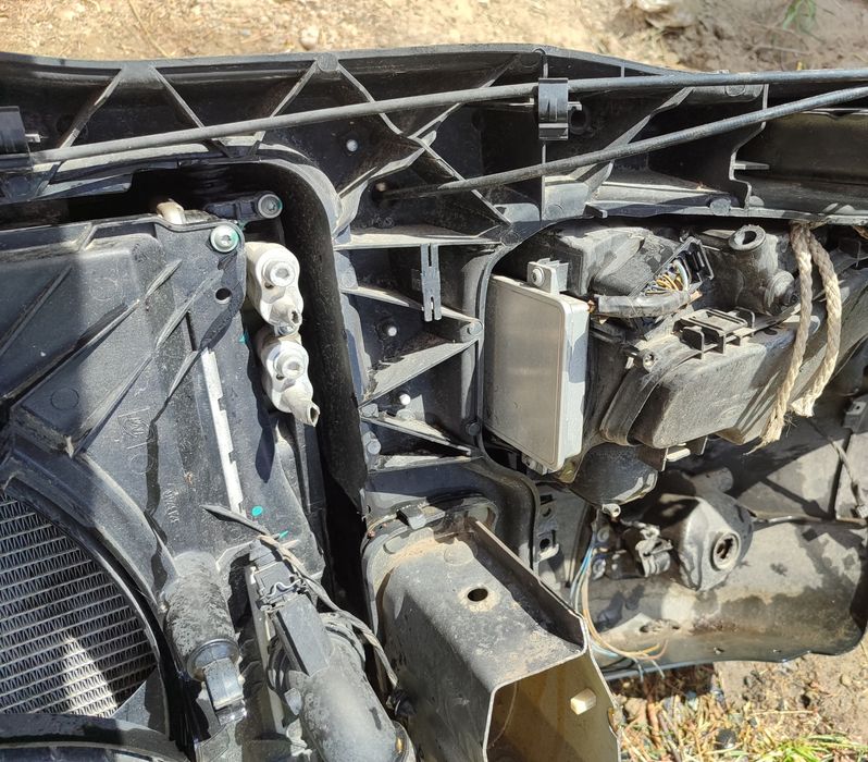 БМВ е90. Ноускат. Оригинал. Из Японии.