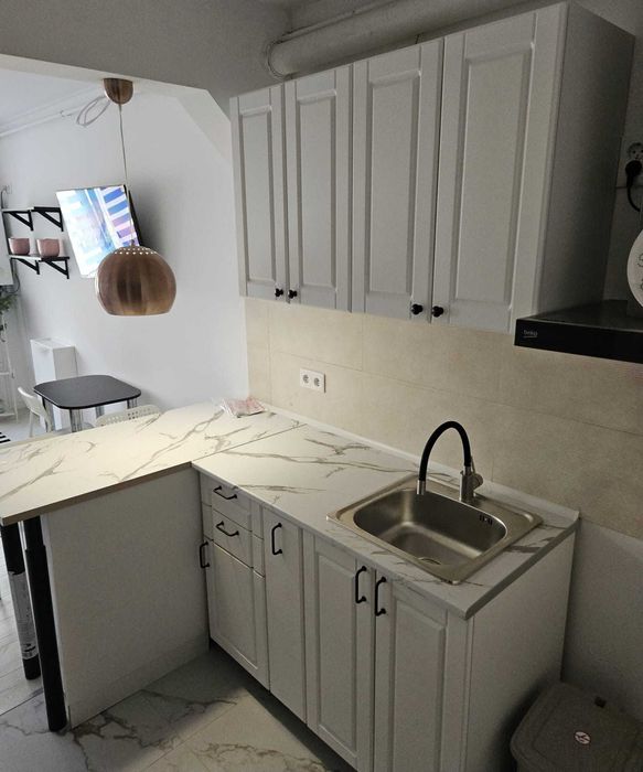 Inchiriez garsoniera zona Racadau