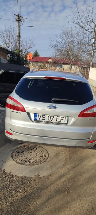 Vând Ford Mondeo