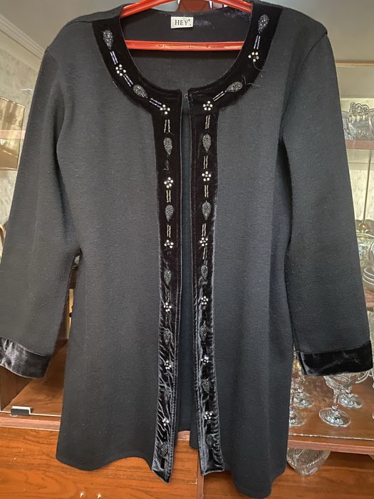 Кардиган в хорошем состоянии