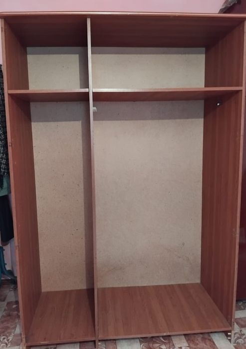 Бу Шкаф сатылады 5 мың тг