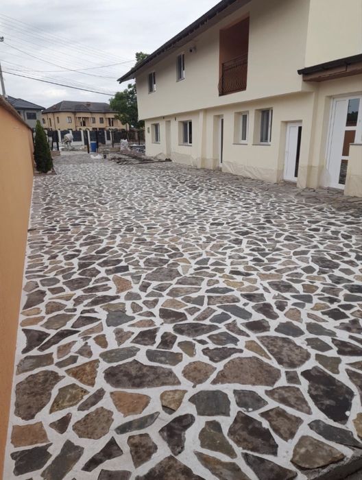 Piatra naturală pentru pavaj – frumoasă și rezistentă!