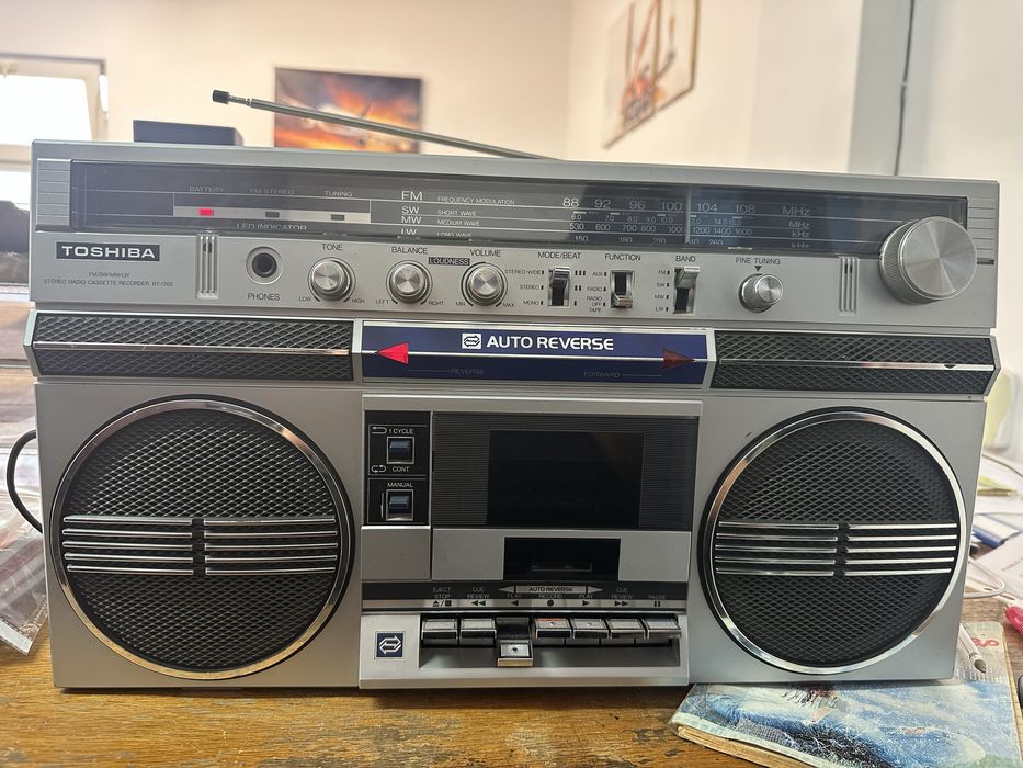 Реверсен радио касетофон Toshiba RT-170S