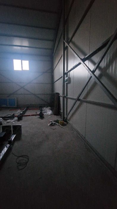 Hala / spatiu depozitare / de vanzare