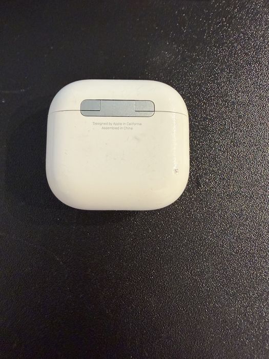 Căști AirPods4 cu Active Noise Cancellation