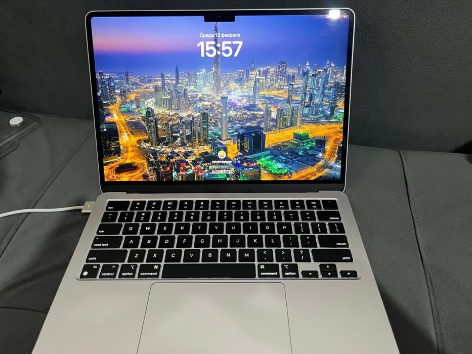 Продам Mac book air