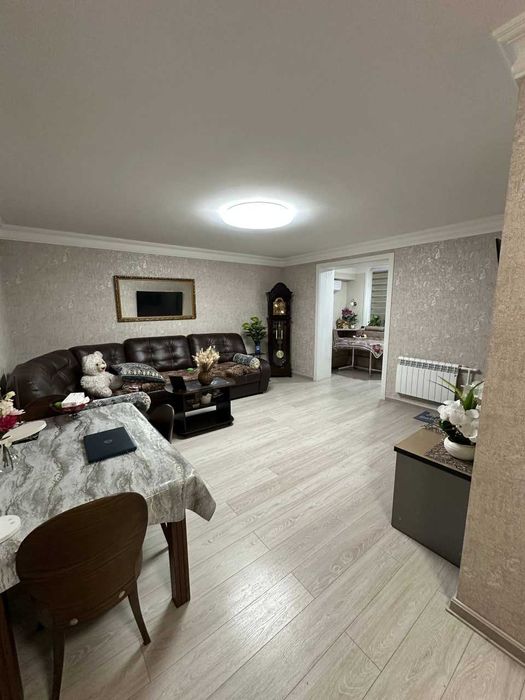 3к 74м², 2/4, Мирабад, ЦУМ, метро Космонавтов, кирпич`