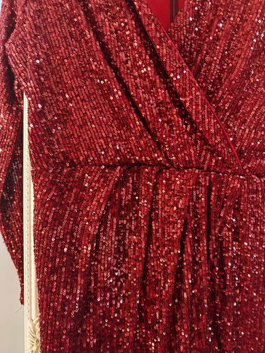 Червена парти рокля