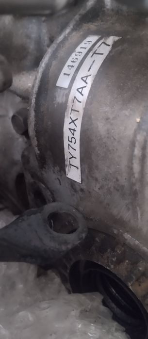 продам коробку  на субару