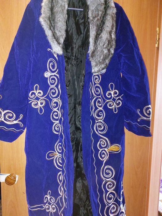 Продам новый чапан