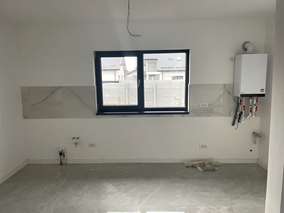 Casa individuala de vânzare-500MP Teren