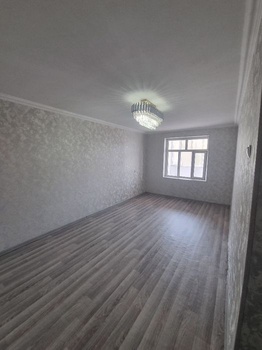 Dom sotiladi konditerskiy 4 etaj 1 xonali