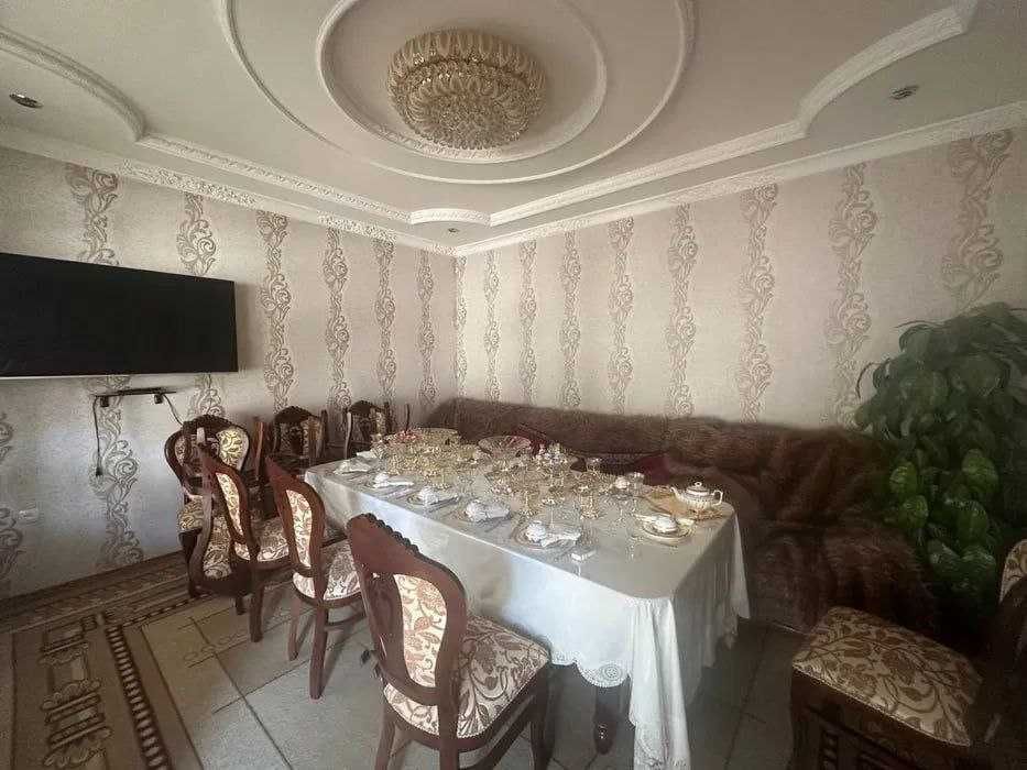 Sotiladi Дом Мирабад махаля Янги Замон 3,7 соток Фасад 12м 2 строения