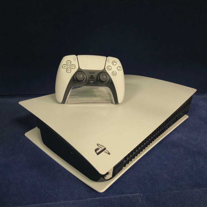Consola PS5 Disc + FC25 ( B33268.1 /Ag28 Doi Baieti ) Garantie 2 ani !