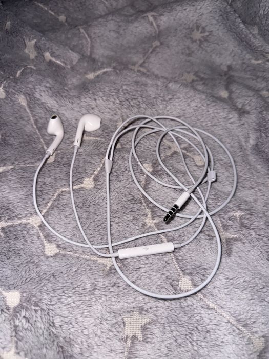 Проводные наушники Apple Earpods