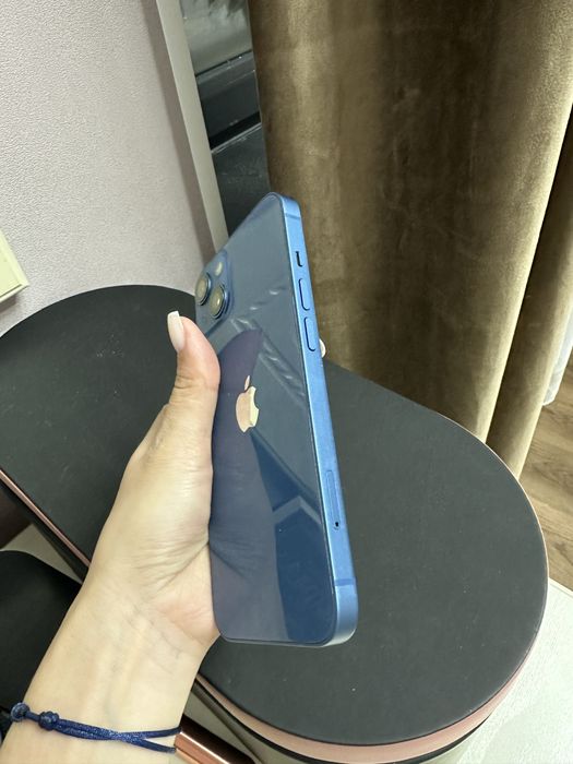 Продам Iphone 13 128gb