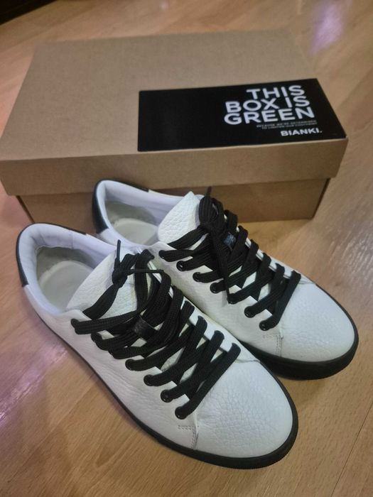 Бели кецове Bianki