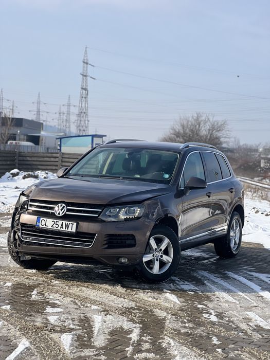 Vw Touareg 2011 239 cp AVARIAT RATE