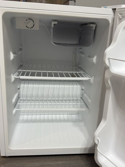 Продам мини холодильник