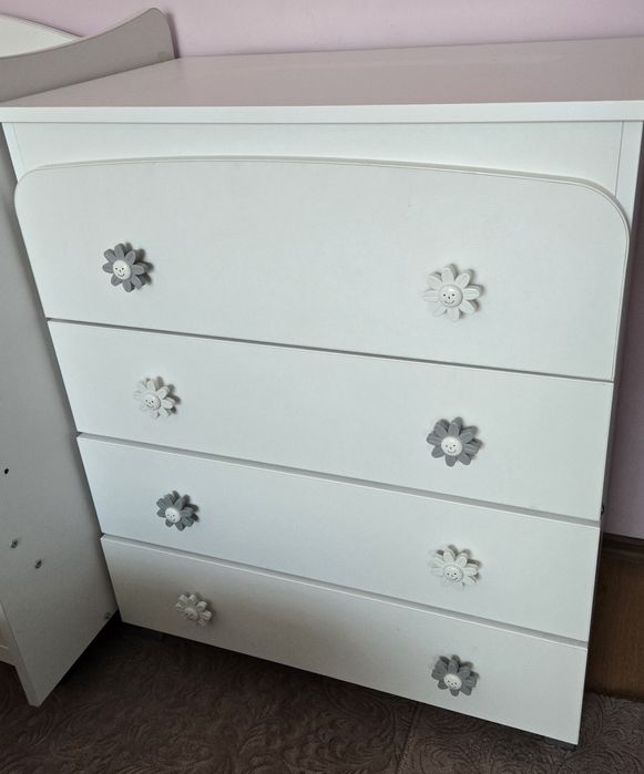 Бебешка кошара и скрин