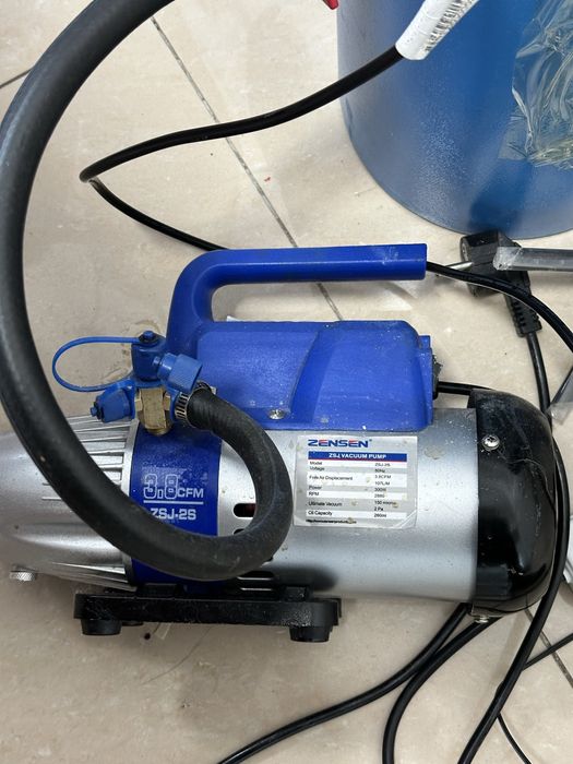 Дегазатор с вакуумным насосом