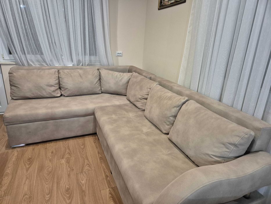 Разтегателен диван