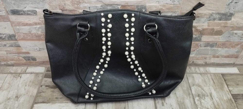 Дамски чанти само по 4.99 € за брой, двете заедно са с отстъпка 10%