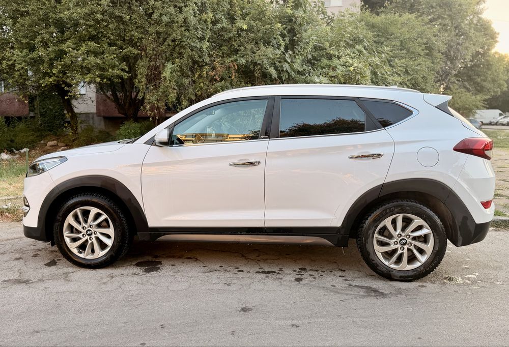 Hyundai Tucson 1.7 CRDi \ Автоматик \ Keyless \ Камера \ Подгрев