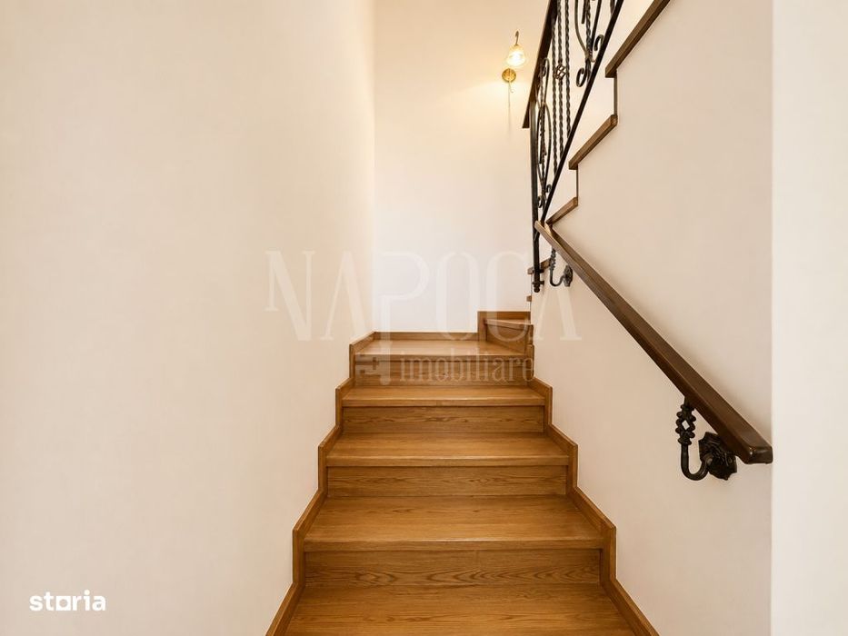 Casa 4 camere de vanzare in Floresti