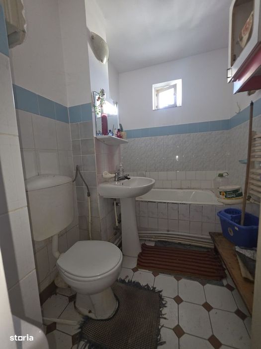 Apartament cu 3 camere decomandate