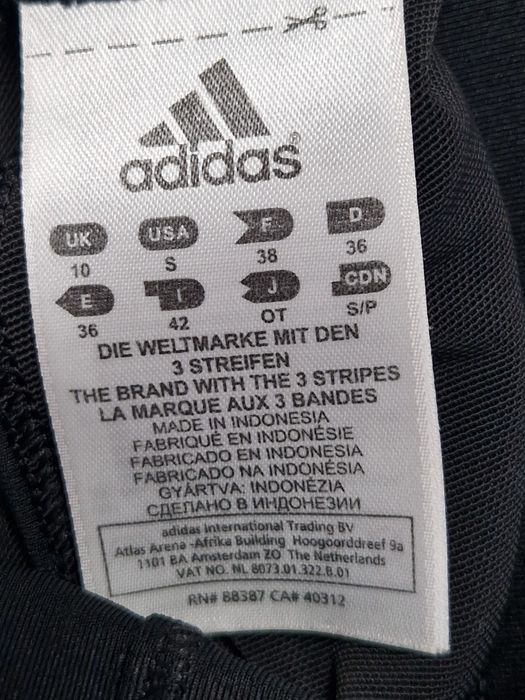 Compleu sport Adidas!