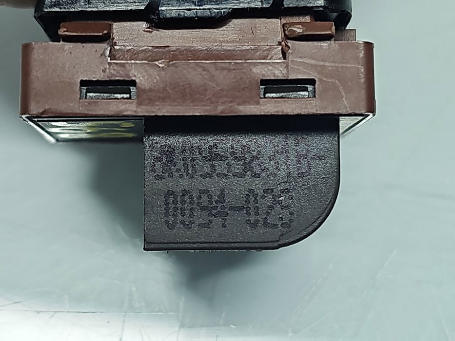 Buton deschidere portbagaj AUDI A4 (8K2, B8) [Fabr 2008-2015] 8K095983