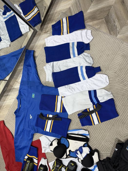 2 хокейной формы