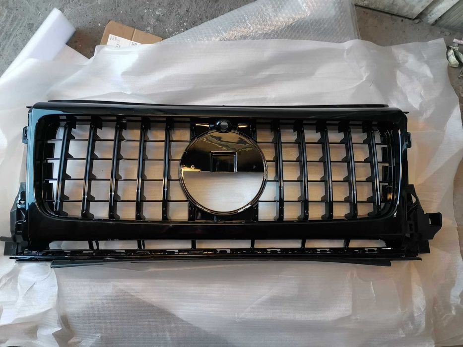 Предна решетка за Мерцедес G-class W464 черен гланц