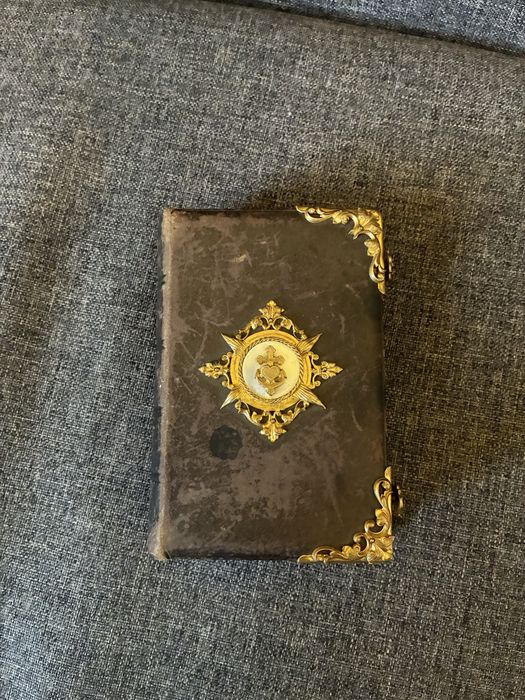 Стар немски молитвеник с 16 религиозни картички