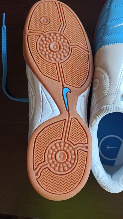 NIKE Обувки TOTAL 90