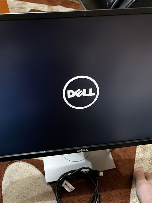 Monitor aproximativ 23inch 16/9